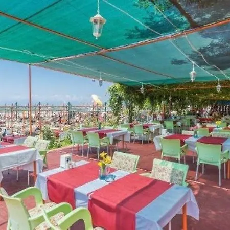 Blue Heaven Hotel 3*