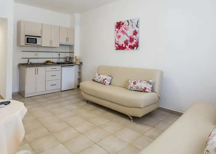 Blue Heaven מלון